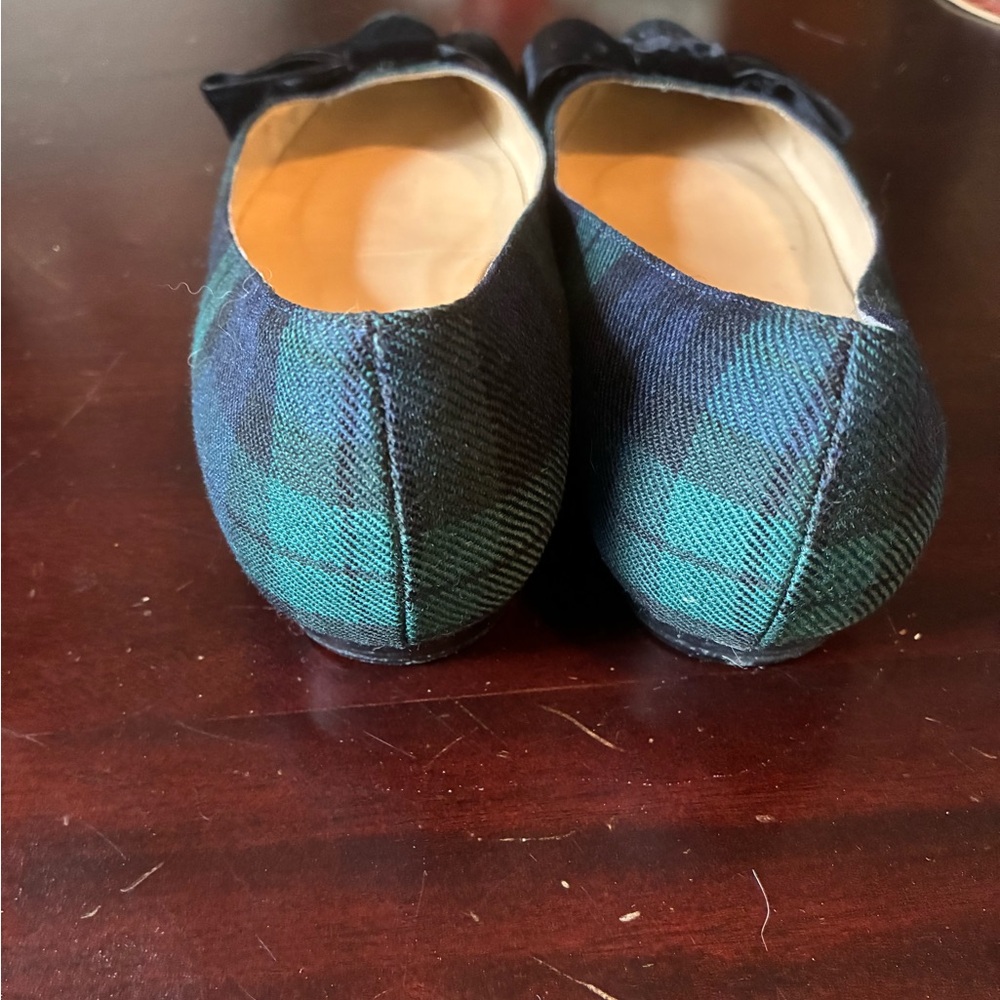 J Crew Black Watch Plaid Women's Flats with Velvet Bow Accent Sz 7 1/2 - Picture 2 of 4